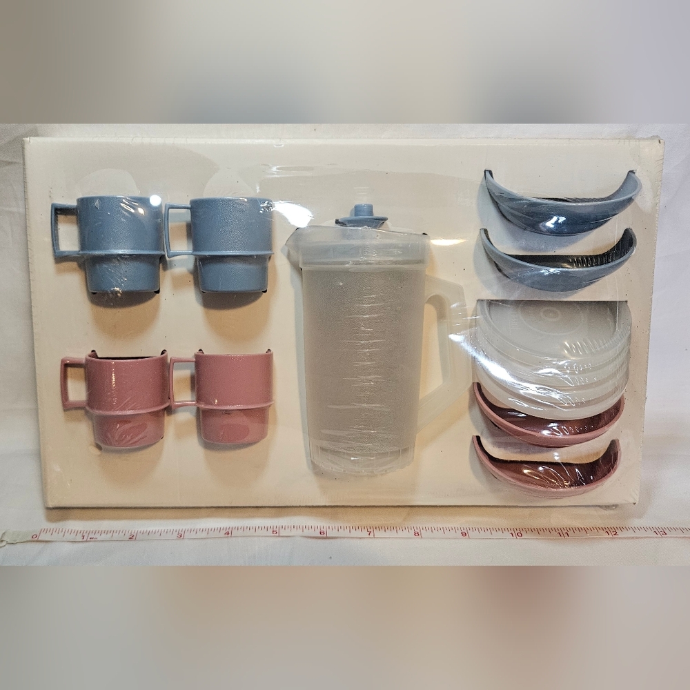 Tupperware Blue and Pink Playset with Pitcher and Cups